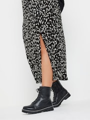 Yours Curve Black Side Split Textured Tube Skirt - Image 4 of 5
