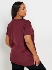 Yours Curve Red Placement Print T-Shirt - Image 3 of 5