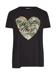 Yours Curve Black Placement Print T-Shirt - Image 5 of 5
