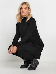Yours Curve Black Lettuce Edge Tunic - Image 2 of 6