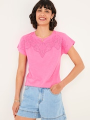 Rosa medio - FatFace Lace Cutwork T-Shirt - Imagen 1 de 5