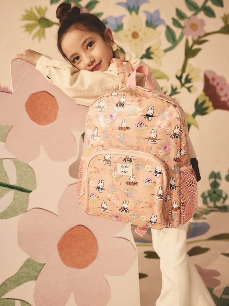 Mochila grande de lona para niños de Miffy de Cath Kidston - Imagen 2 de 6 Mochila grande de lona para niños de Miffy de Cath Kidston - Imagen 2 de 6