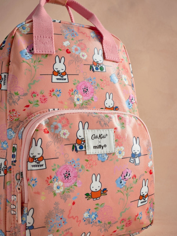 Mochila mediana de lona para niños de Miffy de Cath Kidston - Imagen 2 de 3 Mochila mediana de lona para niños de Miffy de Cath Kidston - Imagen 2 de 3