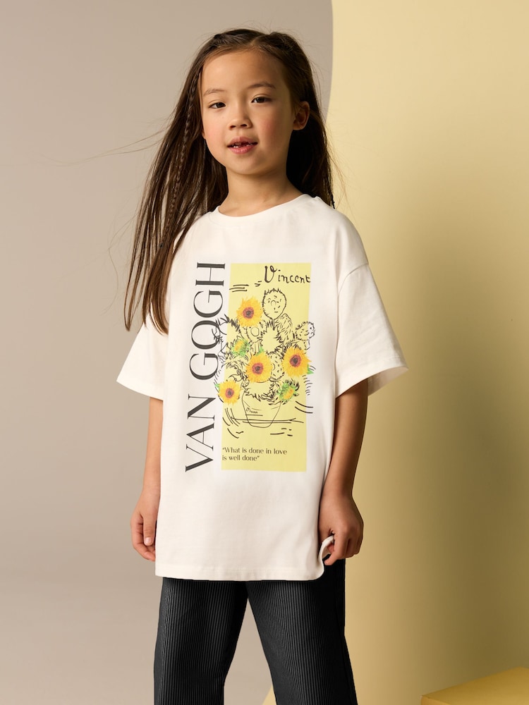 Ecru, Weiß - Oversized Van Gogh Artist License T-Shirt (3-16yrs) - Bild 1 von 5 Ecru, Weiß - Oversized Van Gogh Artist License T-Shirt (3-16yrs) - Bild 1 von 5