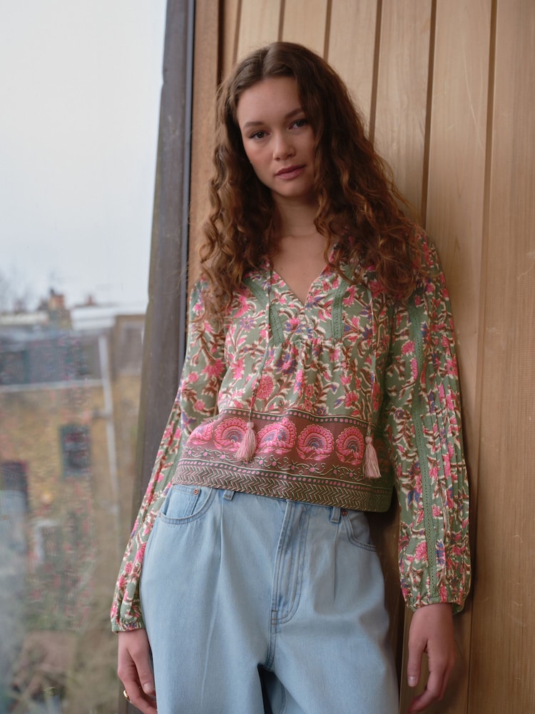 Green/Pink Floral Border Print Long Sleeve Pintuck Tie Neck 100% Cotton Blouse - Image 4 of 9