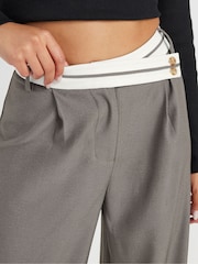 PixieGirl Petite Grey Contrast Waist Wide Leg Trousers - Image 4 of 5