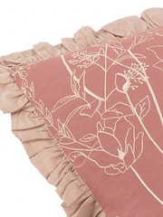 Wylder Mae Floral Print Embroidered 100% Cotton Cushion - Imagem 4 de 5