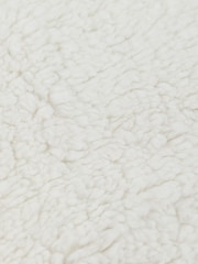 furn. Cloud Dust Gretel Sherpa Fleece Throw - Image 5 of 5