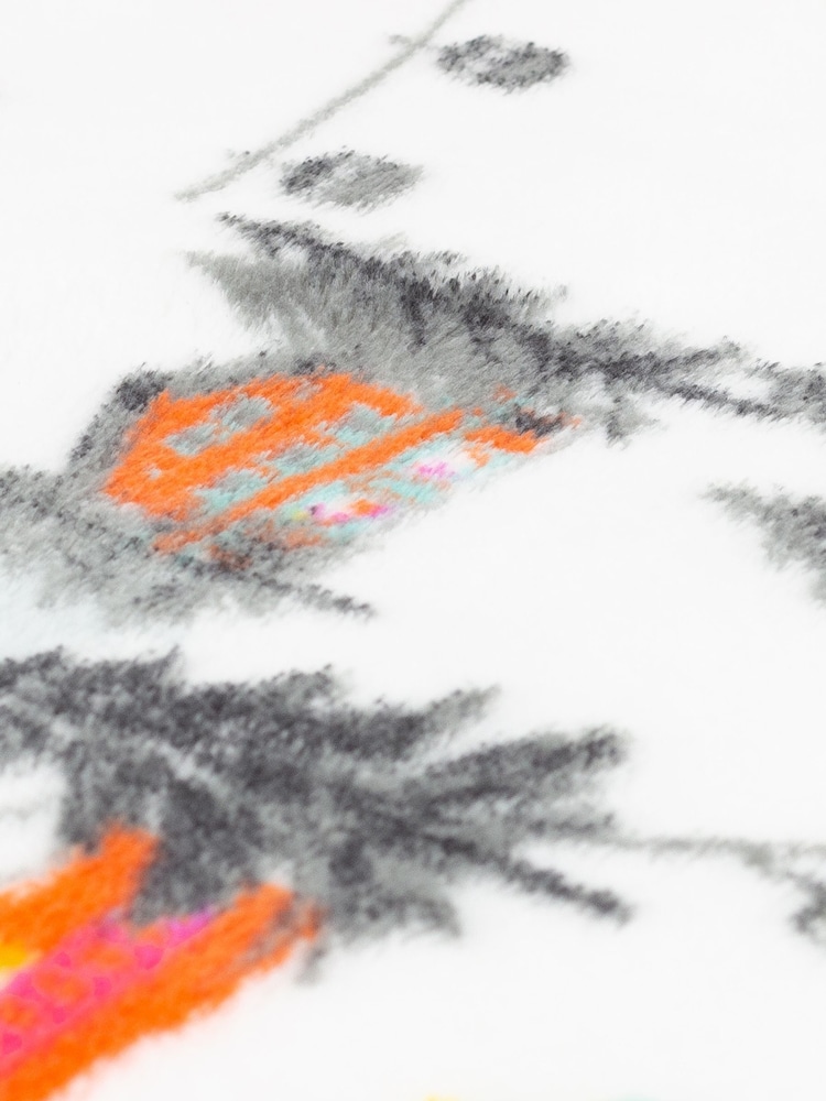 Furn Snow Aspen Fleece Throw - Image 4 of 4