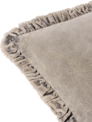 Yard 45 x 45cm Bertie 100% Washed Cotton Velvet Cushion - صورة 4 من 4