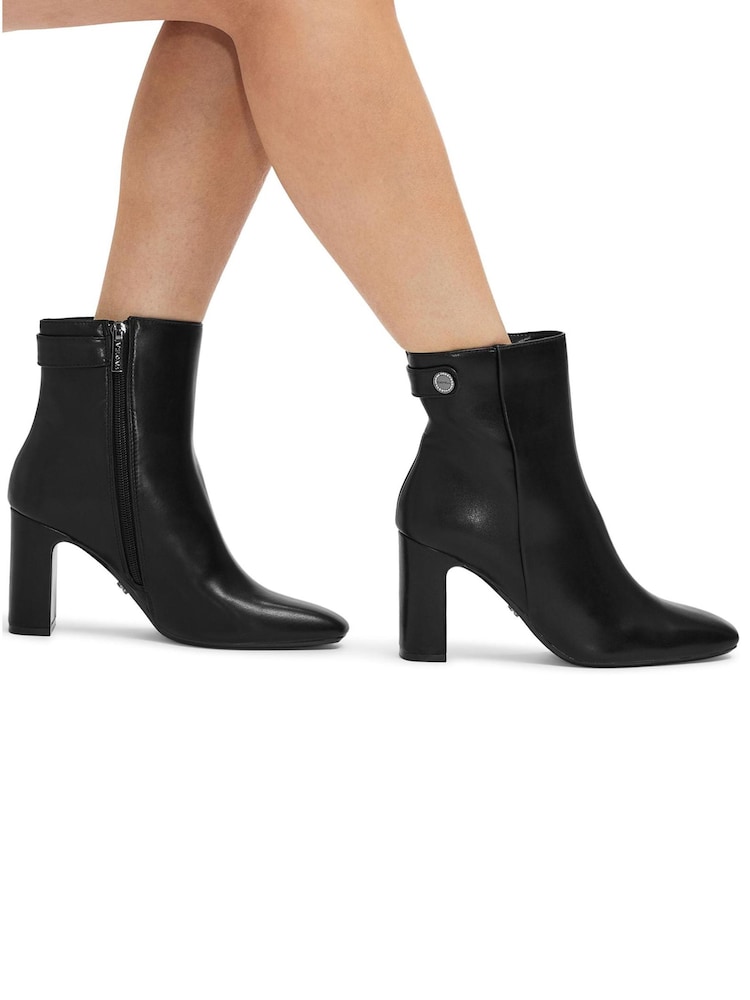 Schwarz - Carvela Jackpot Ankle Boots - Bild 1 von 5 Schwarz - Carvela Jackpot Ankle Boots - Bild 1 von 5