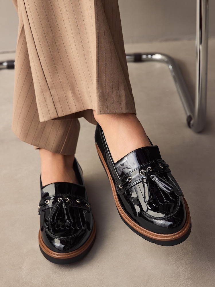 črna - Forever Comfort® Chunky Patent Tassel Podrobnosti mokasini - Slika 1 iz 7 črna - Forever Comfort® Chunky Patent Tassel Podrobnosti mokasini - Slika 1 iz 7