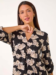 Roman Floral V-Neck Pleat Front Stretch Top - Imagen 5 de 6