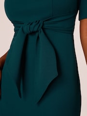 Verde - Adrianna Papell Crepe Tie Front Midi Dress - Imagem 6 de 7