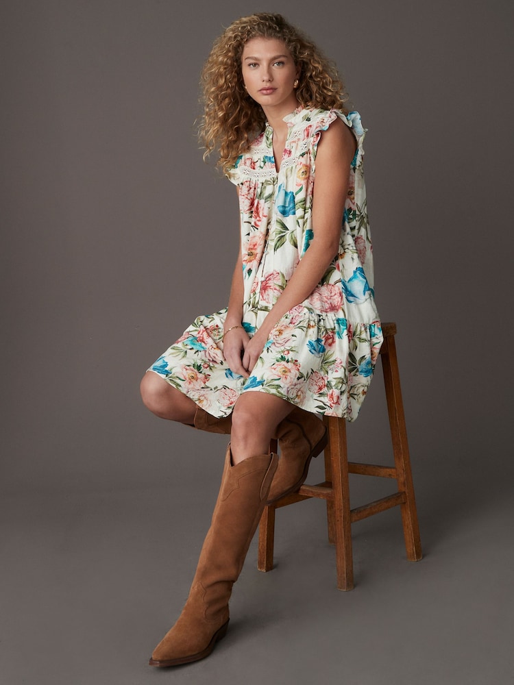 Cream/Blue/Pink Vintage Floral Print Boho - Frill Detail Lace Insert Mini Dress with Linen - Imagen 2 de 4
