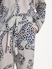 Desmond & Dempsey Cream Jaguar Jag Long Pyjamas Set - Image 4 of 7