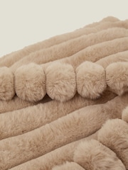 Accessorize Ribbed Faux Fur velika/vrečasta torba Torba - Slika 3 iz 3