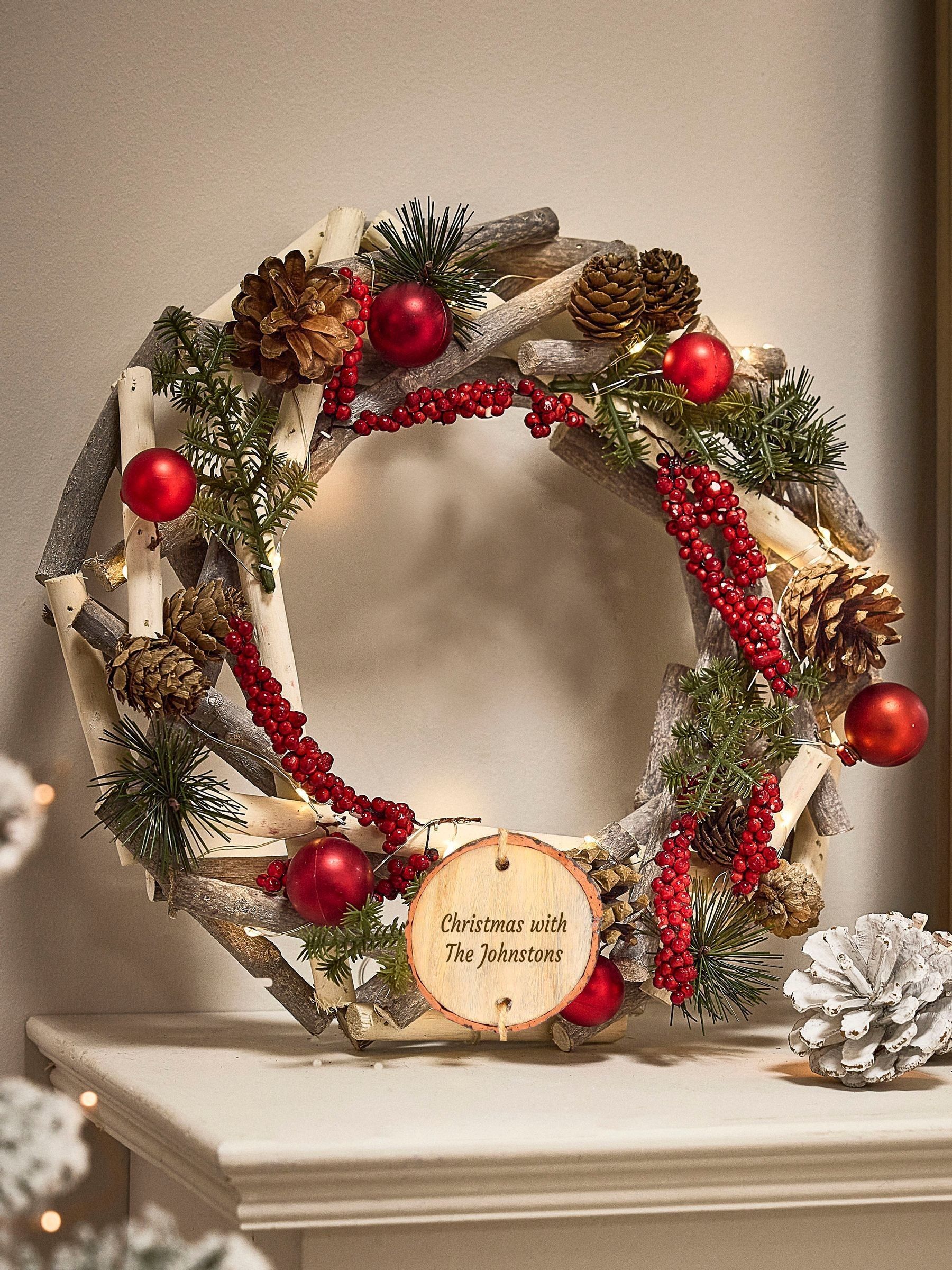 Woodland Pre-Lit Christmas Wreath With Berries 30Cm Light/Red Dibor - Image 2
