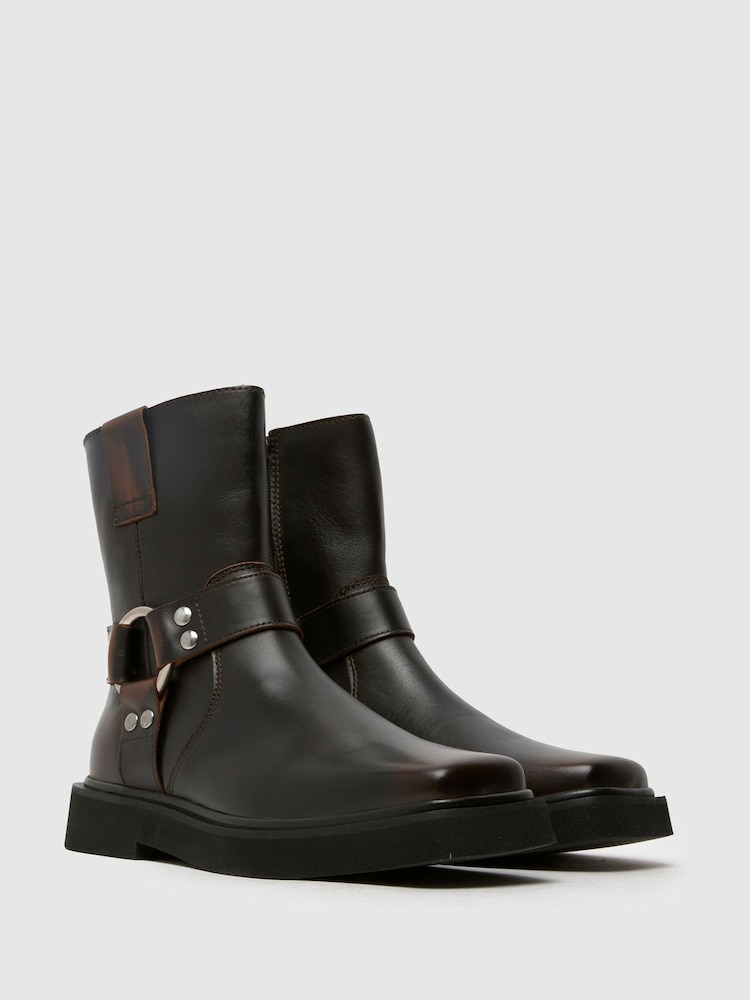 Schuh Cowan Leather Hardwear Brown Boots - Image 2 of 4