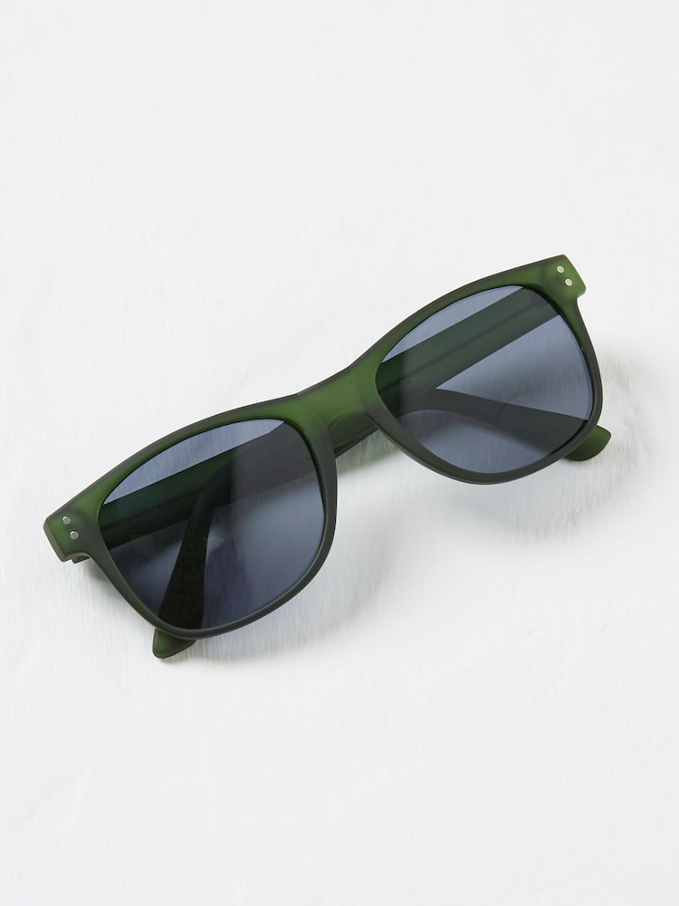 FatFace Dark Green Theo Sunglasses - Image 1 of 2 FatFace Dark Green Theo Sunglasses - Image 1 of 2