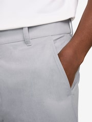Nike Grey Victory Dri-FIT 7 inch Golf Shorts - Image 4 of 7