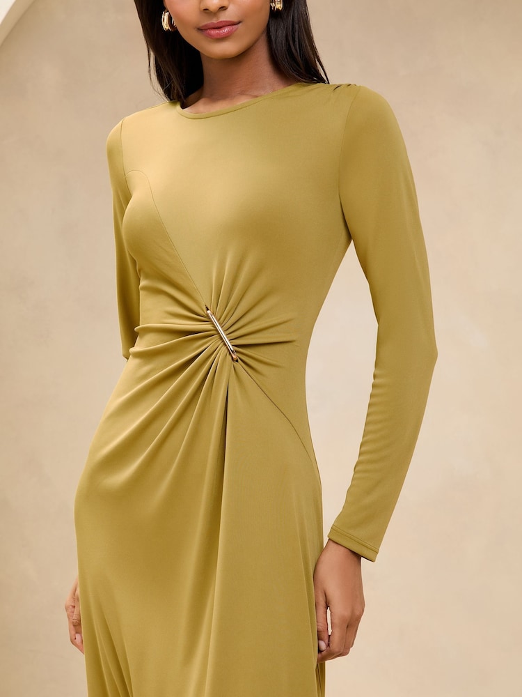 Lipsy Green Petite Ruched Fit and Flare Midi Dress with Gold Trim Detail - Image 2 of 5
