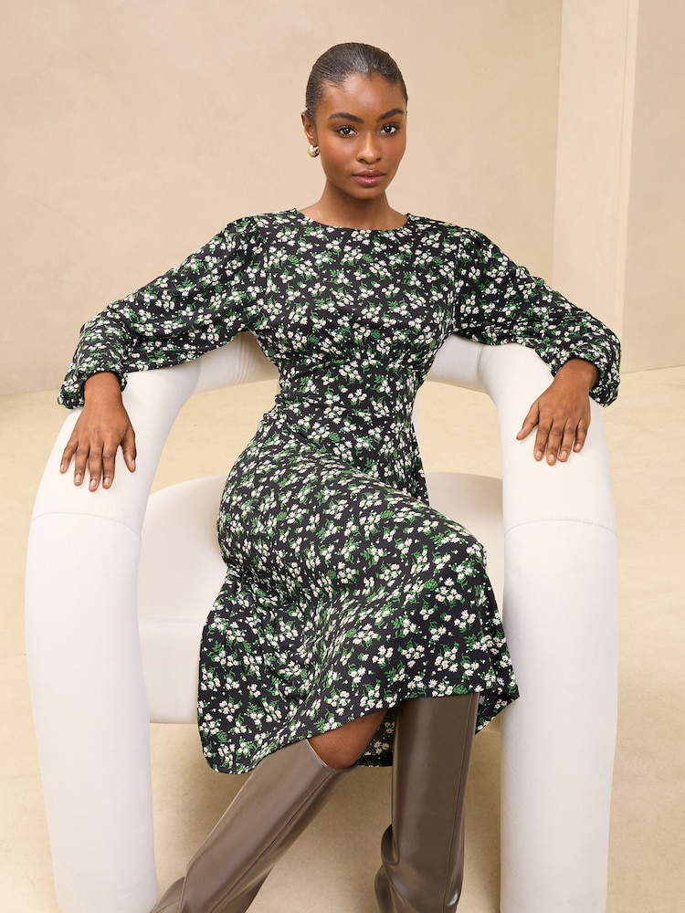 Lipsy Green Long Sleeve Printed Jersey Underbust Midi Dress - Image 1 of 4 Lipsy Green Long Sleeve Printed Jersey Underbust Midi Dress - Image 1 of 4