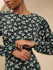 Lipsy Green Long Sleeve Printed Jersey Underbust Midi Dress - Image 3 of 4
