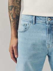 أزرق شاحب - Regular Tapered Fit Classic Stretch Jeans - صورة 5 من 6