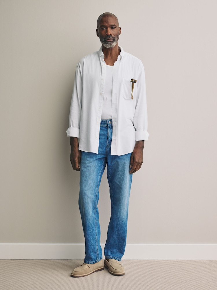 כחול  - גזרה ישרה - Signature Lightweight Cotton Linen Jeans - Image 2 of 12