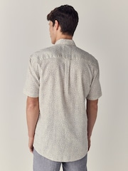 White Printed Tile Short Sleeve 100% Cotton Shirt - Image 3 of 8