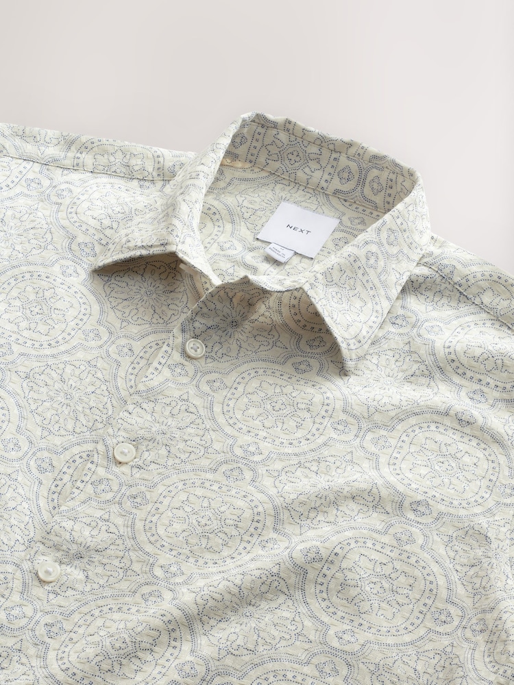White Printed Tile Short Sleeve 100% Cotton Shirt - Image 7 of 8