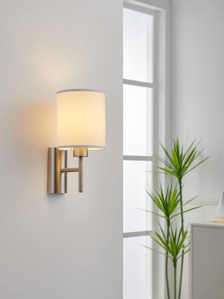 Aplique de pared de tela y acero con interruptor Pasteri de Eglo - Imagen 1 de 5 Aplique de pared de tela y acero con interruptor Pasteri de Eglo - Imagen 1 de 5