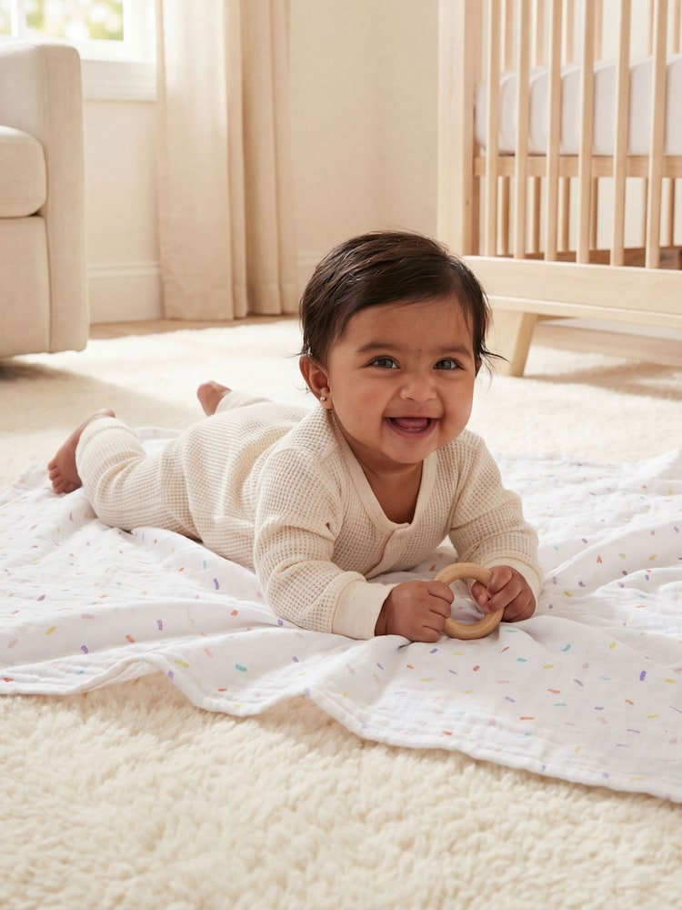 Aden + Anais White Essentials Cotton Muslin Blanket 2 Pack - Image 2 of 8