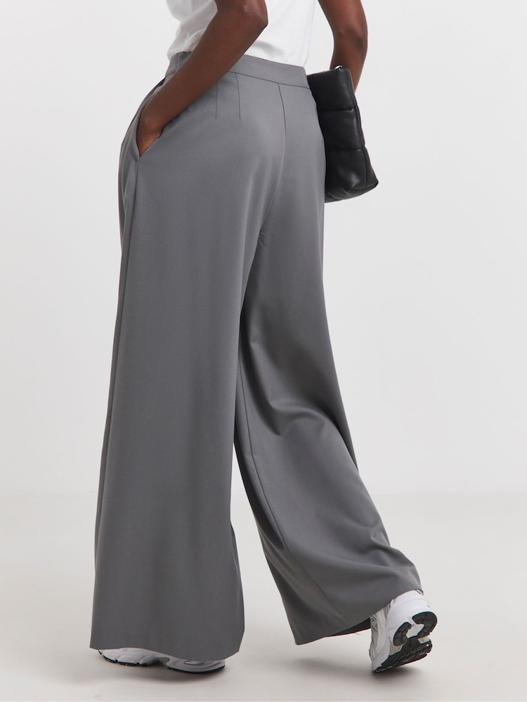 JD Williams Grey Super Wide Leg Trousers - Image 2 of 4 JD Williams Grey Super Wide Leg Trousers - Image 2 of 4