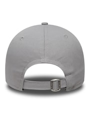 New Era Kids Grey New York Yankees Essential 9FORTY 100% Cotton Cap - Image 2 of 4