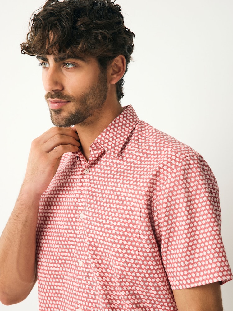 Red Geometric Easy Iron With Button Down Collar Short Sleeve Oxford Shirt - Image 4 of 8