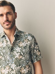 Green Hawaiian Floral - Print 100% Linen Short Sleeve Shirt - Imagen 2 de 5
