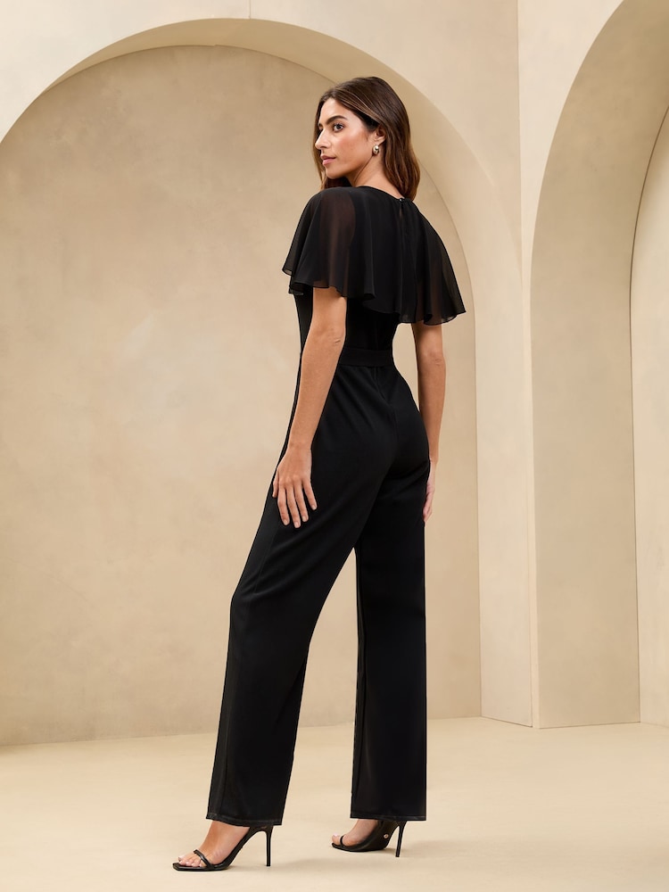 Lipsy Chiffon-Overall mit Umhangärmeln und Schlüssellochausschnitt - Bild 4 von 4 Lipsy Chiffon-Overall mit Umhangärmeln und Schlüssellochausschnitt - Bild 4 von 4