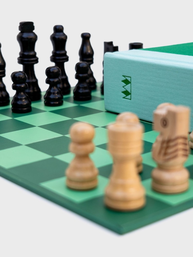 Suck UK Green Chess In A Book Board Game - Image 7 of 7