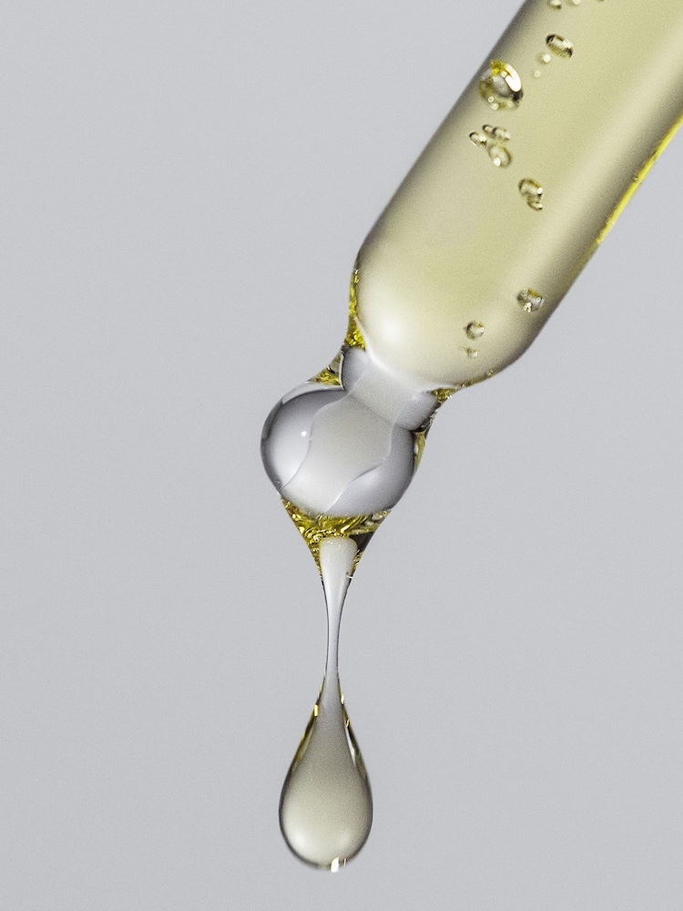 Living Proof No Frizz Vanishing Oil 50ml - Image 3 of 3