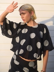 Navy/ White Spot Bubblehem Lightweight Puff Sleeve Top - Image 2 of 7