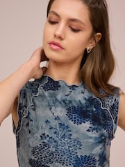 Blue Lettuce Hem Short Sleeve Marbled Floral Print Top - Image 4 of 4