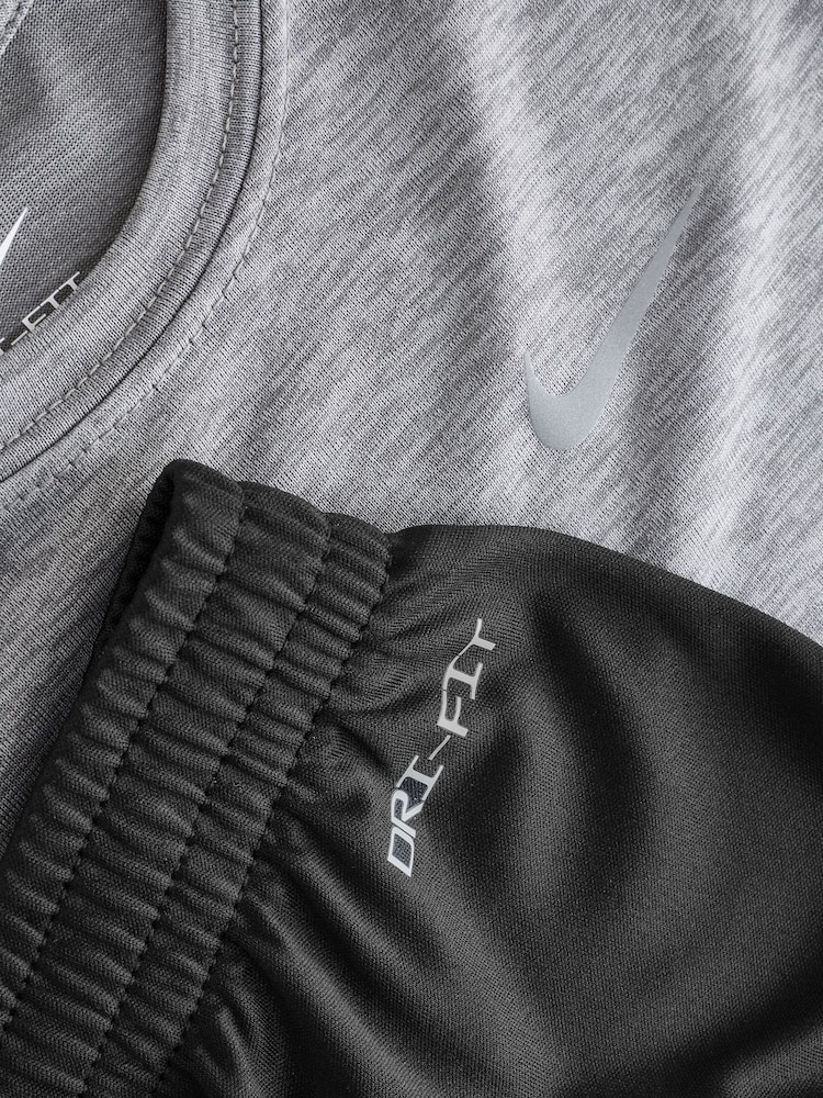 Черный - Nike детская футболка с шортами и комплект DriFIT - Изображение 7 7