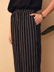 Black/White N. Premium 100% Linen Wide Leg Pull-on Trousers - Image 4 of 7