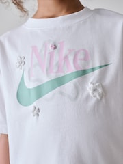 Morado - Nike Little Kids Wild Flower Top and Shorts Set - Imagen 6 de 13