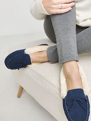 JD Williams Classic Suede Moccasin Slippers in Extra Wide Fit - Imagen 1 de 6