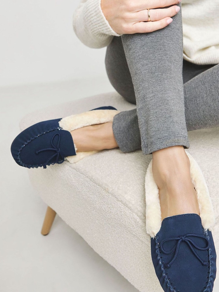 JD Williams Classic Suede Moccasin Slippers in Extra Wide Fit - Imagen 1 de 6