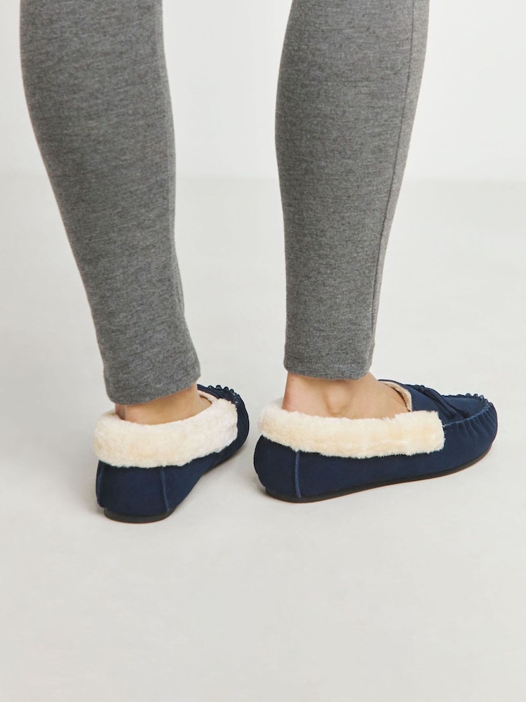 JD Williams Classic Suede Moccasin Slippers in Extra Wide Fit - Imagen 2 de 6