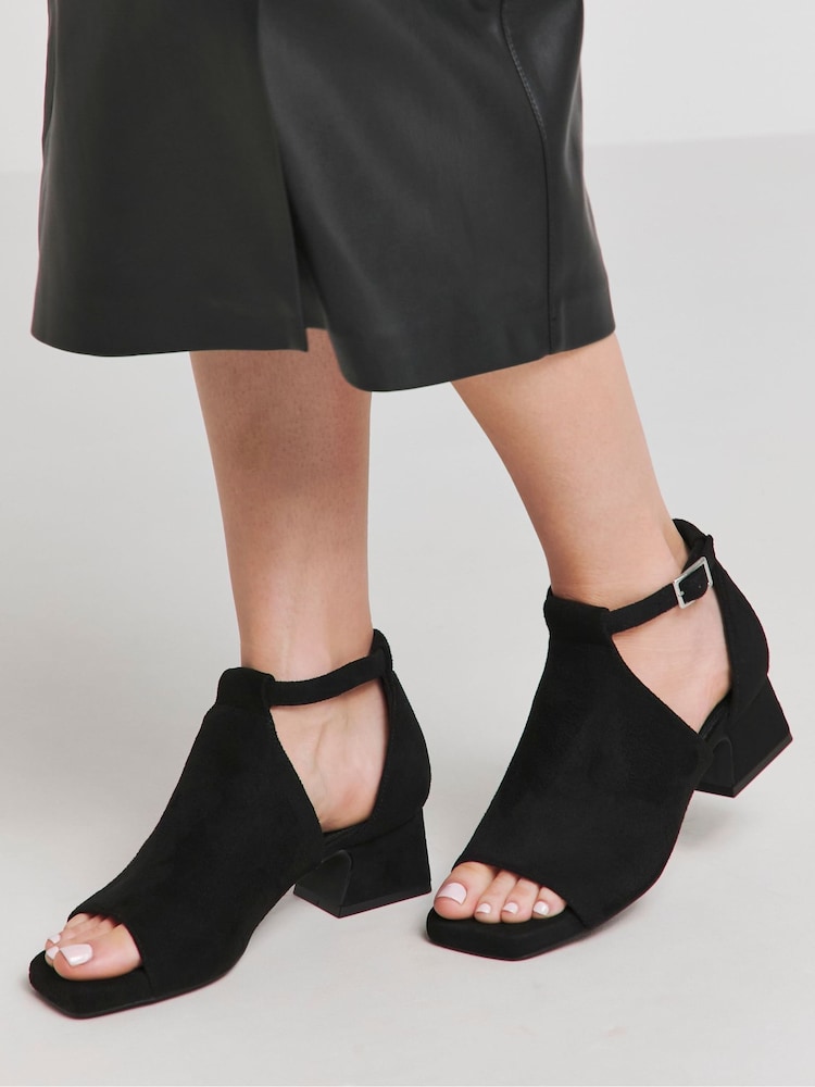 JD Williams Low Block Heel Shoe Boots in Extra Wide Fit - Slika 1 iz 4 JD Williams Low Block Heel Shoe Boots in Extra Wide Fit - Slika 1 iz 4